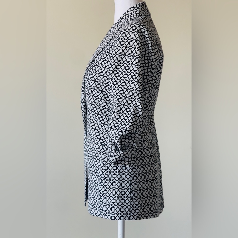 Elie Tahari Black & White Geometric Print 3/4 scrunched sleeve Blazer Size 8 - Picture 9 of 15